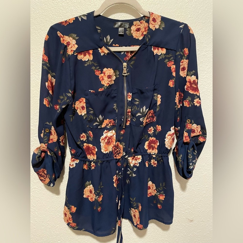 J for Justify, Navey Blue Floral Gold zipper Blouse